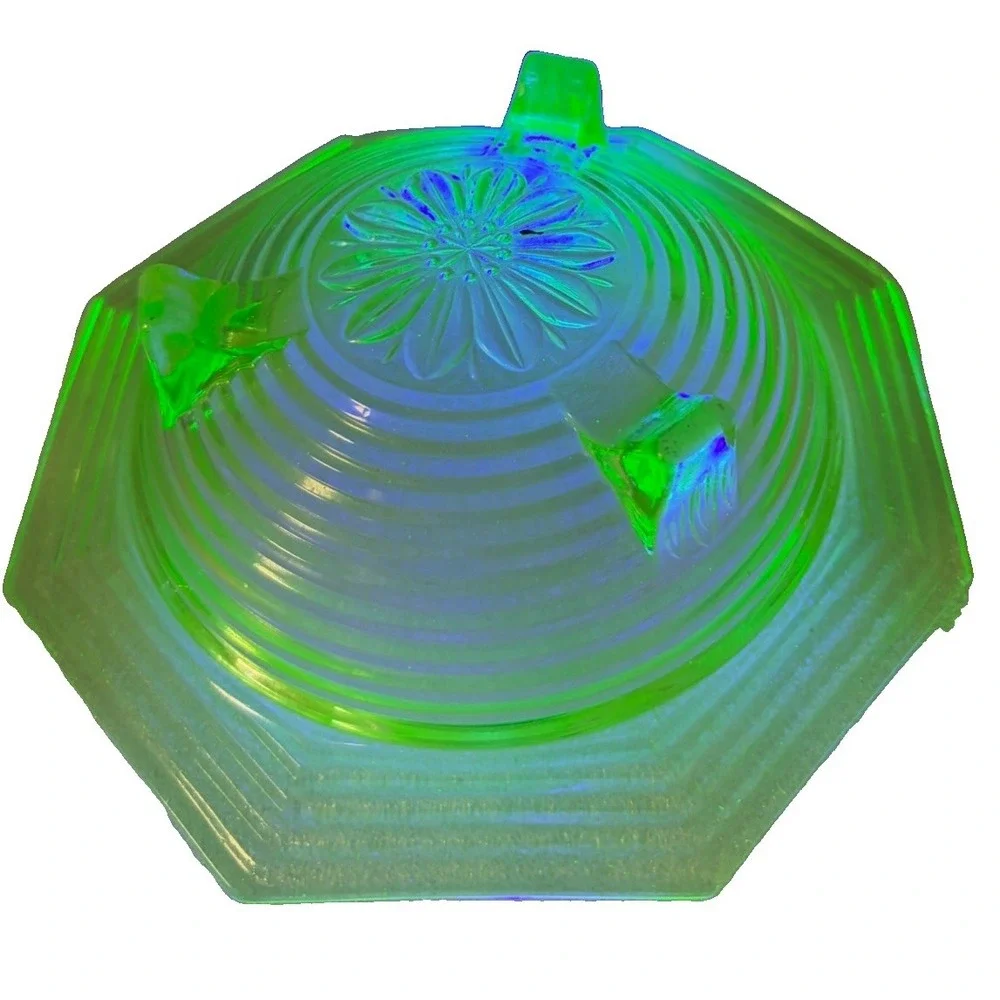 Vintage Uranium Glass Green Depression 7